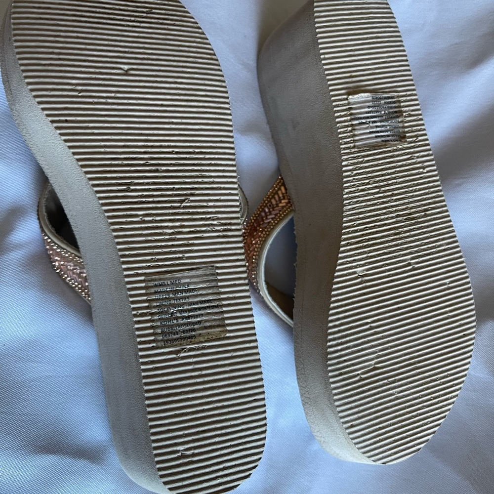 Flip flop sandal wedges